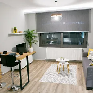 https://apt-sts-eight-6-2.hotelschalkidiki.net